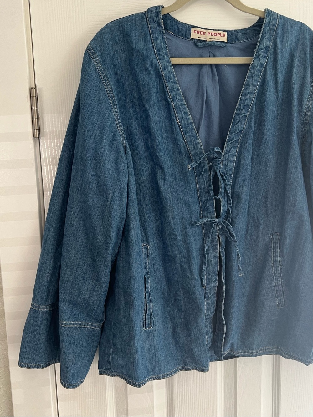 Free People Dragonfly Blue Denim Jean Jacket with Ties size Large 100% Cotton - Picture 7 of 13